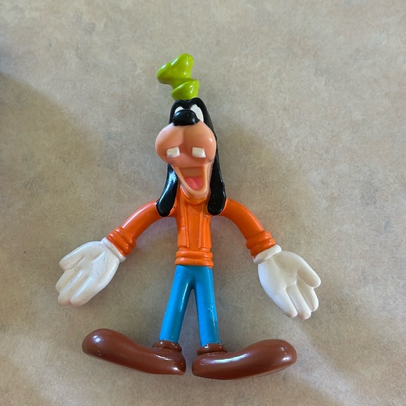 - So cute! Original Disney Bendin Friends Donald and Goofy - Picture 4 of 6